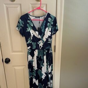 Elegant Navy and Green Leaf Print Maxi Dress